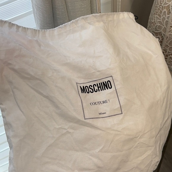 MOSCHINO 🧸
Teddy Bear Bucket Bag - Picture 13 of 15